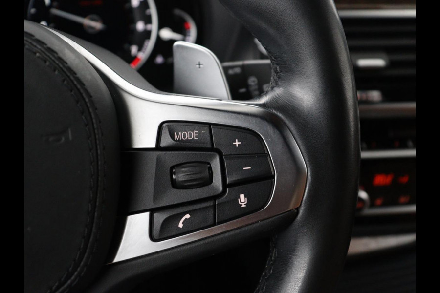 BMW X3 xDrive20i High Executive M-sport | Panoramadak | Head-up | Leder | Adaptive cruise | Camera | Park assist | Climate control | Stoelverwarming | Full LED | 3 zone klimaat |