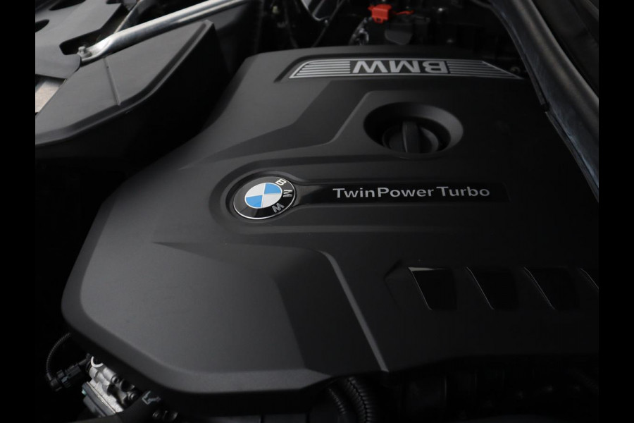 BMW X3 xDrive20i High Executive M-sport | Panoramadak | Head-up | Leder | Adaptive cruise | Camera | Park assist | Climate control | Stoelverwarming | Full LED | 3 zone klimaat |