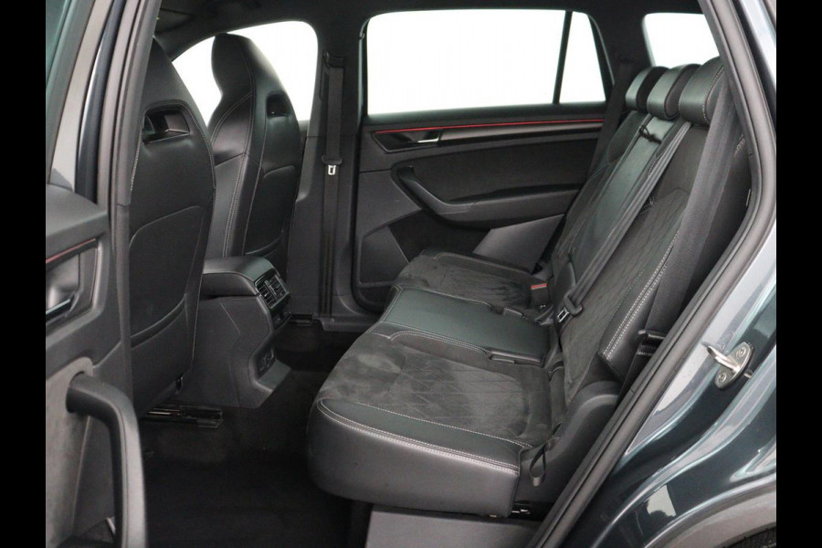 Škoda Kodiaq 1.5 TSI Sportline Business 7p. | Trekhaak | Memory | Stuur/stoel verwarming | Leder/alcantara | Carplay | Adaptive cruise | Camera | Park assist | Dodehoek detectie |