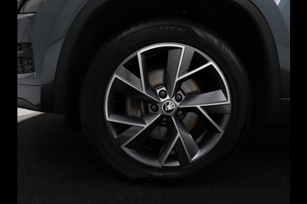 Škoda Kodiaq 1.5 TSI Sportline Business 7p. | Trekhaak | Memory | Stuur/stoel verwarming | Leder/alcantara | Carplay | Adaptive cruise | Camera | Park assist | Dodehoek detectie |