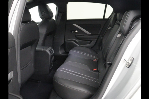 Opel Astra 1.6 Hybrid GS Line | SOH 97.7% | Adaptive cruise | Stuur/stoel verwarming | 360 camera | Climate control | Carplay | Sfeerverlichting | Full Led |