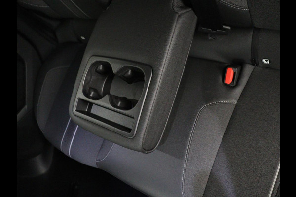 Opel Astra 1.6 Hybrid GS Line | SOH 97.7% | Adaptive cruise | Stuur/stoel verwarming | 360 camera | Climate control | Carplay | Sfeerverlichting | Full Led |