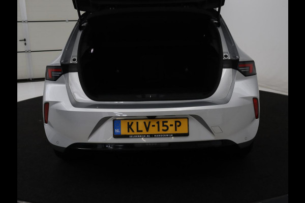 Opel Astra 1.6 Hybrid GS Line | SOH 97.7% | Adaptive cruise | Stuur/stoel verwarming | 360 camera | Climate control | Carplay | Sfeerverlichting | Full Led |