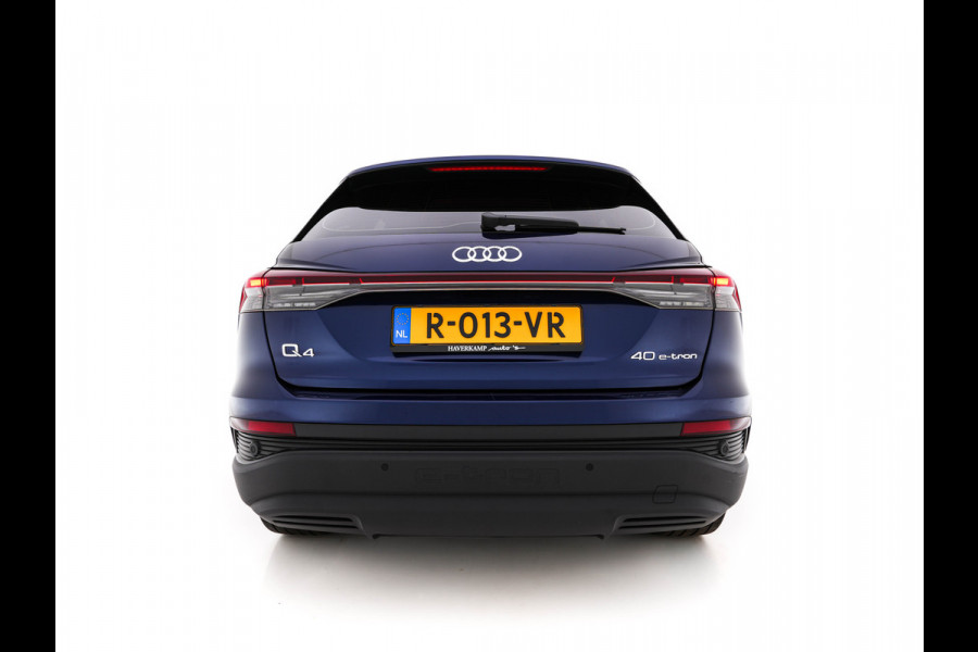 Audi Q4 e-tron 40 Launch edition 77 kWh [3-Fase-11kW] {SoH-94%} (INCL.BTW) *ADAPTIVE-CRUISE | SONOS-SOUND | HEATED-COMFORTSEATS | DIGI-COCKPIT | DAB+ | PRIVACY-GLASS | ECC | PDC | 20''ALU*