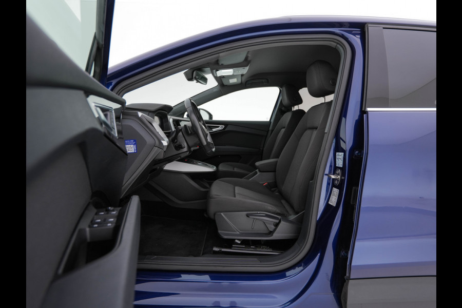 Audi Q4 e-tron 40 Launch edition 77 kWh [3-Fase-11kW] {SoH-94%} (INCL.BTW) *ADAPTIVE-CRUISE | SONOS-SOUND | HEATED-COMFORTSEATS | DIGI-COCKPIT | DAB+ | PRIVACY-GLASS | ECC | PDC | 20''ALU*