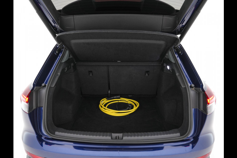 Audi Q4 e-tron 40 Launch edition 77 kWh [3-Fase-11kW] {SoH-94%} (INCL.BTW) *ADAPTIVE-CRUISE | SONOS-SOUND | HEATED-COMFORTSEATS | DIGI-COCKPIT | DAB+ | PRIVACY-GLASS | ECC | PDC | 20''ALU*