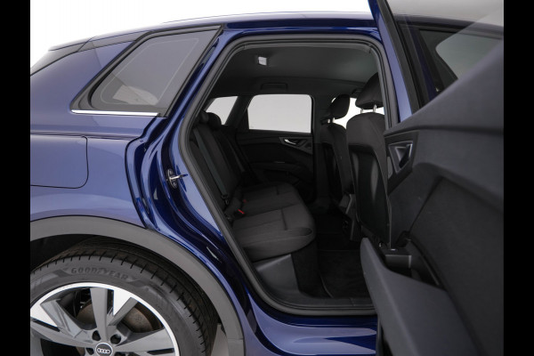 Audi Q4 e-tron 40 Launch edition 77 kWh [3-Fase-11kW] {SoH-94%} (INCL.BTW) *ADAPTIVE-CRUISE | SONOS-SOUND | HEATED-COMFORTSEATS | DIGI-COCKPIT | DAB+ | PRIVACY-GLASS | ECC | PDC | 20''ALU*