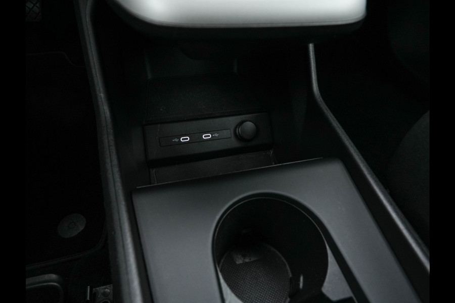 Audi Q4 e-tron 40 Launch edition 77 kWh [3-Fase-11kW] {SoH-94%} (INCL.BTW) *ADAPTIVE-CRUISE | SONOS-SOUND | HEATED-COMFORTSEATS | DIGI-COCKPIT | DAB+ | PRIVACY-GLASS | ECC | PDC | 20''ALU*