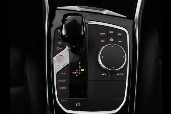 BMW 3 Serie Touring 318i Business Edition Plus | Leder | Stoelverwarming | Carplay | Virtueel dashboard | Cruise control | Climate control | Park assist | Full LED |