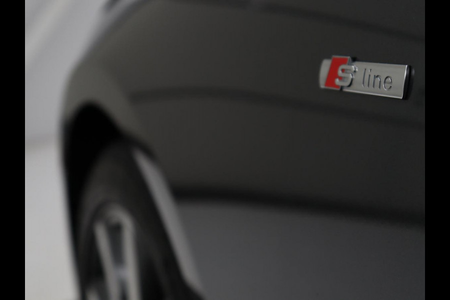 Audi A4 Avant 35 TFSI S edition Competition | Half Leder | Virtual Dashboard | Stoelverwarming | Cruise control | Park assist | Climate control | Drive select |