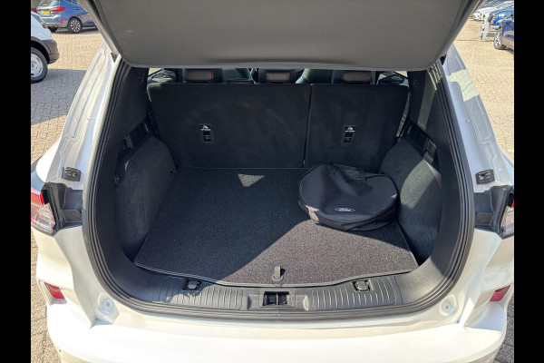 Ford Kuga 2.5 PHEV ST-Line X | 225pk | Trekhaak | Panoramadak | Winter Pack | Adaptieve cruise control | Achteruitrijcamera | Verlengde Fabrieksgarantie t/m 06/2027