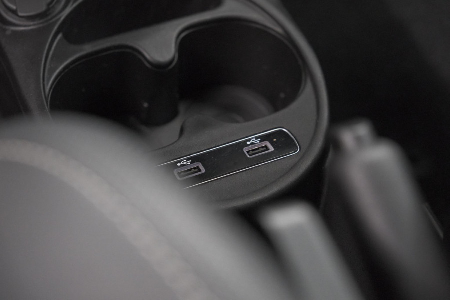 Fiat 500C 1.0 Hybrid Dolcevita | Apple Carplay | Parkeersensoren | Climate Control