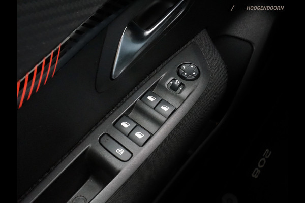 Peugeot 208 1.2 PureTech Active Sport (APPLE CARPLAY,LED VERLICHTING,CAMERA,CLIMATE,CRUISE,LM-VELGEN,SPORTSTOELEN,TOPCONDITIE)