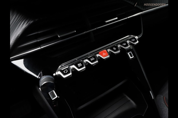 Peugeot 208 1.2 PureTech Active Sport (APPLE CARPLAY,LED VERLICHTING,CAMERA,CLIMATE,CRUISE,LM-VELGEN,SPORTSTOELEN,TOPCONDITIE)