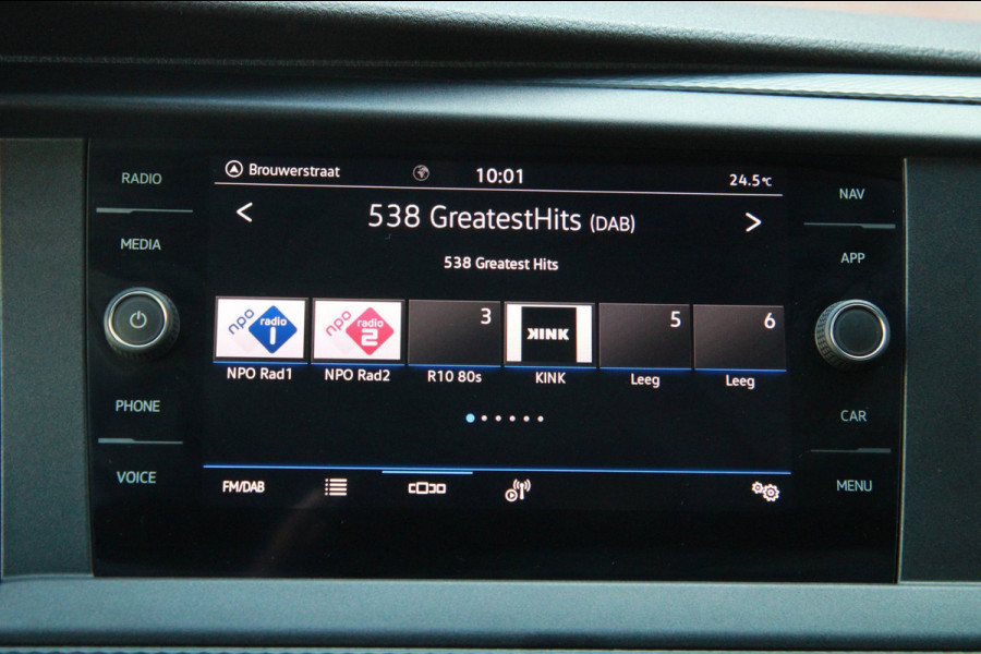 Volkswagen Transporter 2.0 TDI L1H1 / 150PK automaat / dubbel schuifdeur / app connect / cruise