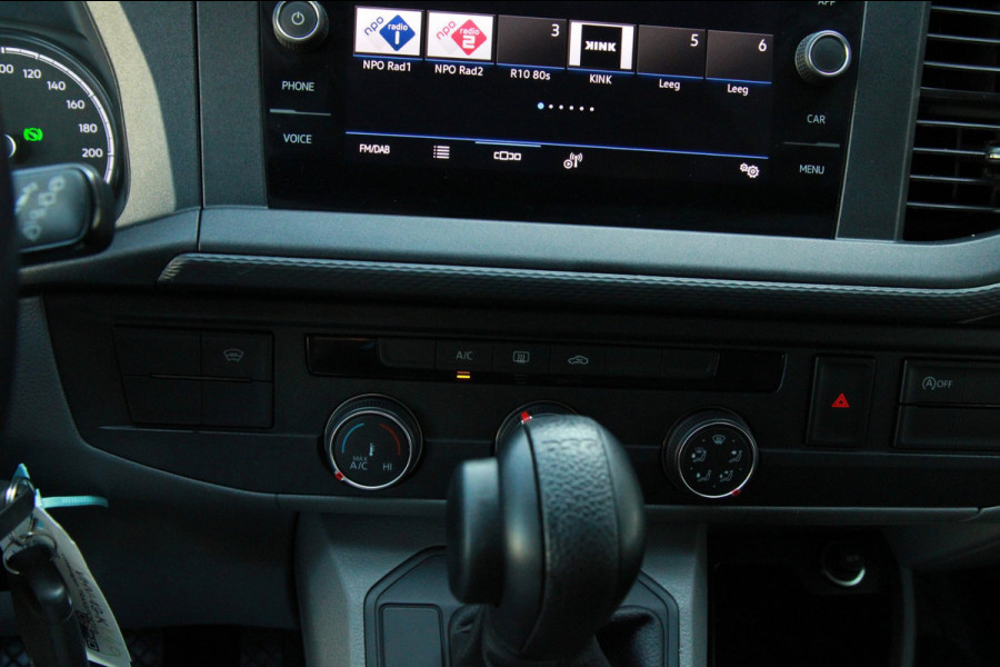 Volkswagen Transporter 2.0 TDI L1H1 / 150PK automaat / dubbel schuifdeur / app connect / cruise