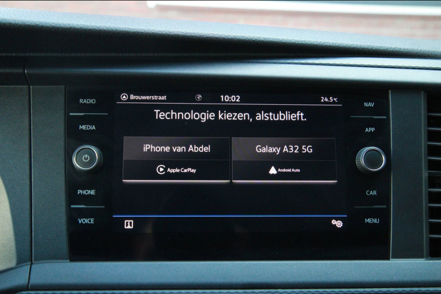 Volkswagen Transporter 2.0 TDI L1H1 / 150PK automaat / dubbel schuifdeur / app connect / cruise