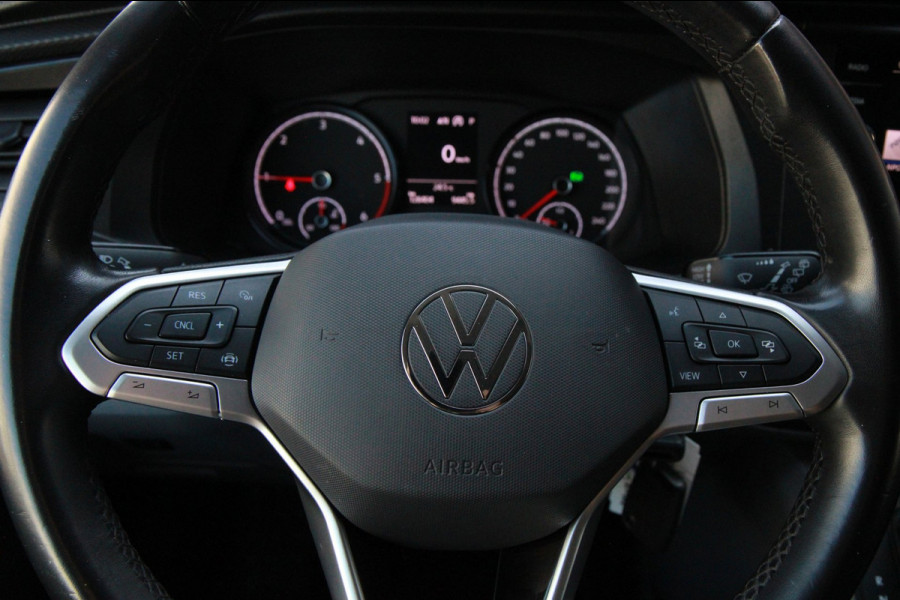 Volkswagen Transporter 2.0 TDI L1H1 / 150PK automaat / dubbel schuifdeur / app connect / cruise