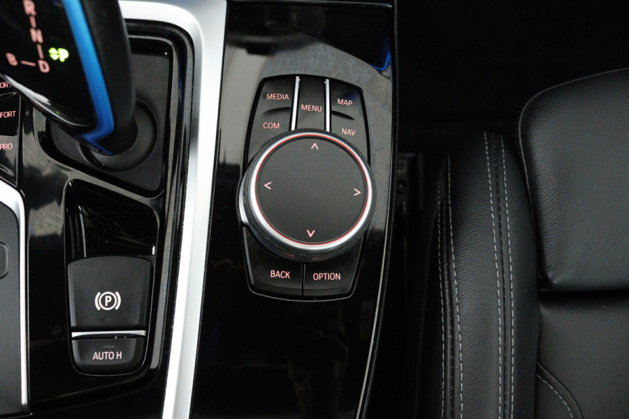 BMW iX3 High Executive 80 kWh SOH 97%(PANO, 360 CAMERA, H/K AUDIO, SFEERVERLICHTING, ADAPTIVE CRUISE, TREKHAAK, AUTOPILOT)