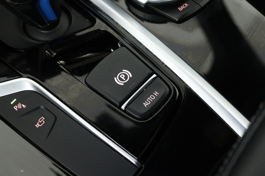BMW iX3 High Executive 80 kWh SOH 97%(PANO, 360 CAMERA, H/K AUDIO, SFEERVERLICHTING, ADAPTIVE CRUISE, TREKHAAK, AUTOPILOT)