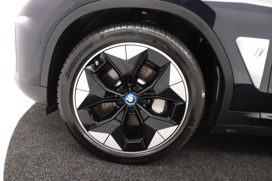 BMW iX3 High Executive 80 kWh SOH 97%(PANO, 360 CAMERA, H/K AUDIO, SFEERVERLICHTING, ADAPTIVE CRUISE, TREKHAAK, AUTOPILOT)