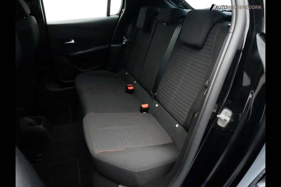 Peugeot 208 1.2 PureTech Active Sport (APPLE CARPLAY,LED VERLICHTING,CAMERA,CLIMATE,CRUISE,LM-VELGEN,SPORTSTOELEN,TOPCONDITIE)