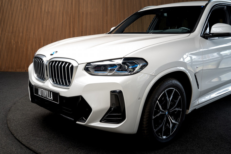 BMW X3 xDrive20i High Exe M-Pakket Leer Head-up Navi LED Elektr. achterklep Climate (3-zone) Elektr. trekhaak PDC LM velgen