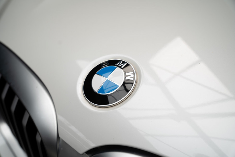 BMW X3 xDrive20i High Exe M-Pakket Leer Head-up Navi LED Elektr. achterklep Climate (3-zone) Elektr. trekhaak PDC LM velgen
