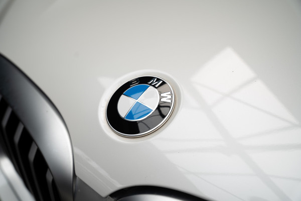BMW X3 xDrive20i High Exe M-Pakket Leer Head-up Navi LED Elektr. achterklep Climate (3-zone) Elektr. trekhaak PDC LM velgen