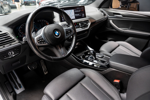 BMW X3 xDrive20i High Exe M-Pakket Leer Head-up Navi LED Elektr. achterklep Climate (3-zone) Elektr. trekhaak PDC LM velgen