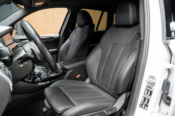 BMW X3 xDrive20i High Exe M-Pakket Leer Head-up Navi LED Elektr. achterklep Climate (3-zone) Elektr. trekhaak PDC LM velgen