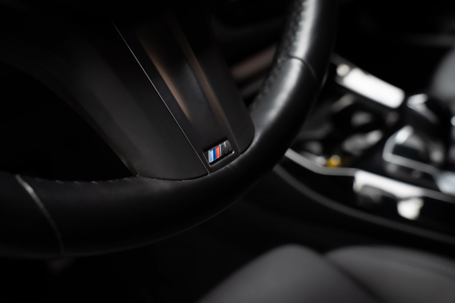 BMW X3 xDrive20i High Exe M-Pakket Leer Head-up Navi LED Elektr. achterklep Climate (3-zone) Elektr. trekhaak PDC LM velgen