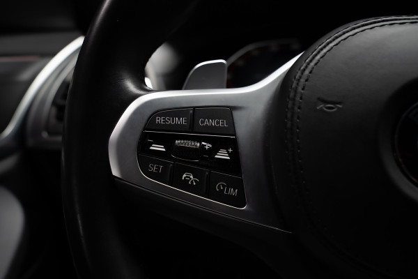BMW X3 xDrive20i High Exe M-Pakket Leer Head-up Navi LED Elektr. achterklep Climate (3-zone) Elektr. trekhaak PDC LM velgen