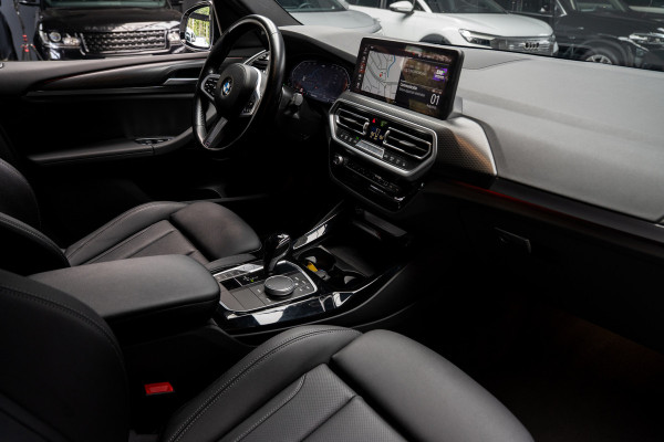 BMW X3 xDrive20i High Exe M-Pakket Leer Head-up Navi LED Elektr. achterklep Climate (3-zone) Elektr. trekhaak PDC LM velgen