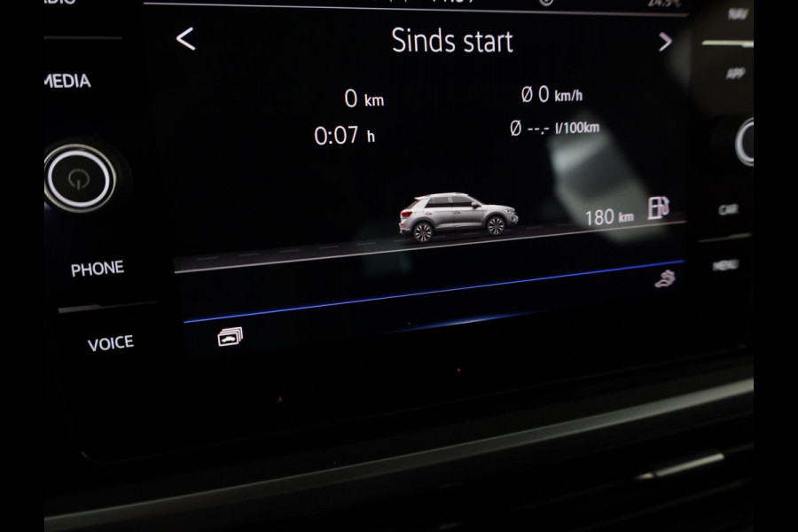 Volkswagen T-Roc 1.0 TSI Life 110 pk | Navigatie via App | Parkeersensoren (Park assist) | Achteruitrijcamera | Adaptieve cruise control | LED koplampen |