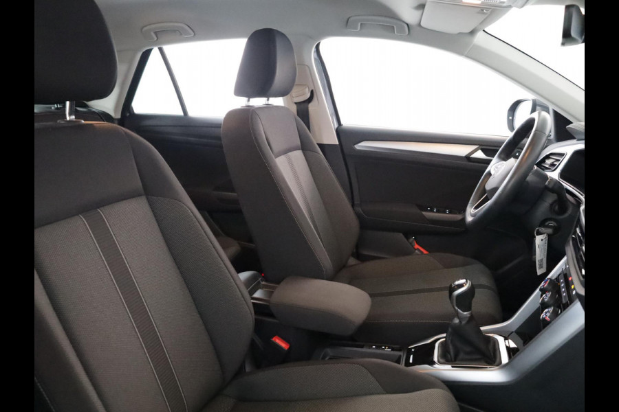 Volkswagen T-Roc 1.0 TSI Life 110 pk | Navigatie via App | Parkeersensoren (Park assist) | Achteruitrijcamera | Adaptieve cruise control | LED koplampen |
