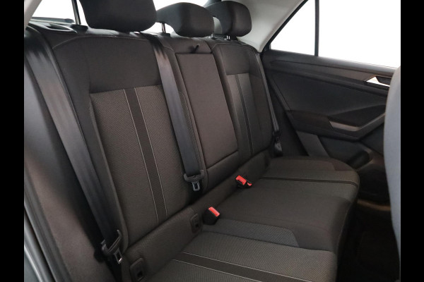 Volkswagen T-Roc 1.0 TSI Life 110 pk | Navigatie via App | Parkeersensoren (Park assist) | Achteruitrijcamera | Adaptieve cruise control | LED koplampen |