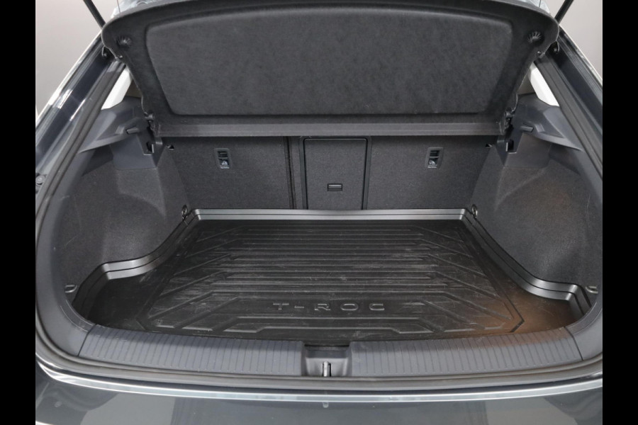 Volkswagen T-Roc 1.0 TSI Life 110 pk | Navigatie via App | Parkeersensoren (Park assist) | Achteruitrijcamera | Adaptieve cruise control | LED koplampen |