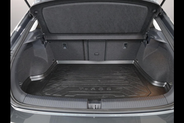 Volkswagen T-Roc 1.0 TSI Life 110 pk | Navigatie via App | Parkeersensoren (Park assist) | Achteruitrijcamera | Adaptieve cruise control | LED koplampen |
