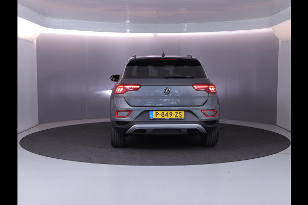 Volkswagen T-Roc 1.0 TSI Life 110 pk | Navigatie via App | Parkeersensoren (Park assist) | Achteruitrijcamera | Adaptieve cruise control | LED koplampen |