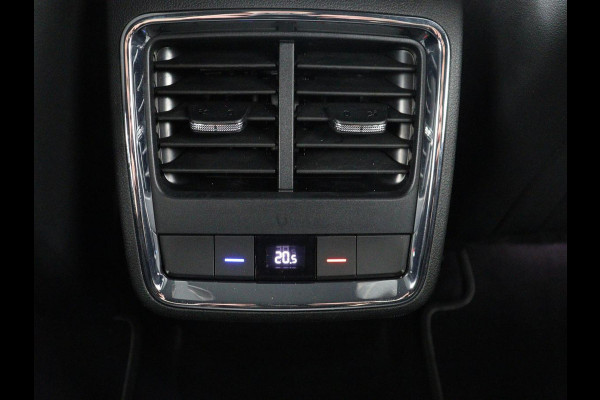 Škoda Enyaq iV 80 Sportline | SOH 93,2% | Leder/alcantara | Stuur/stoelverwarming | Carplay | Sfeerverlichting |  Adaptive cruise | Dodehoek detectie | Camera | Park assist
