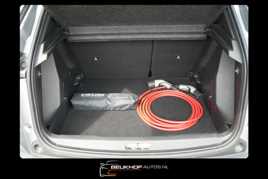 Peugeot e-2008 EV Active 50 kWh Carplay Navi Carbon Soh90.6%