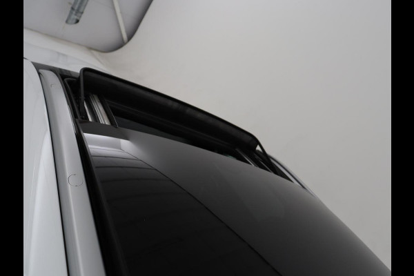 Kia ProCeed 1.5 T-GDI GT-Line | Panoramadak | Trekhaak | Half Leder | Stuur/stoelverwarming | Virtual dashboard | Adaptive cruise | Camera | Carplay | Dodehoek detectie |
