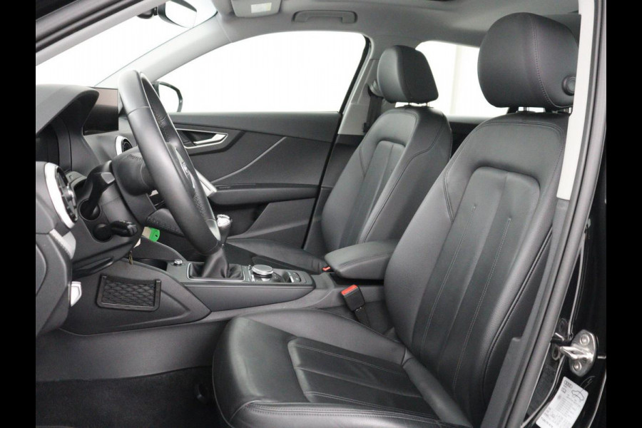 Audi Q2 30 TFSI Advanced edition | Panoramadak | Leder | Virtual Dashboard | Stoelverwarming | Climate control | Camera | Park assist | Cruise control | Navigatie |