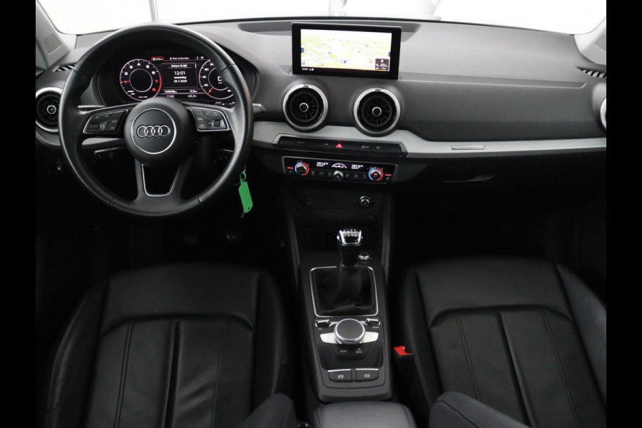 Audi Q2 30 TFSI Advanced edition | Panoramadak | Leder | Virtual Dashboard | Stoelverwarming | Climate control | Camera | Park assist | Cruise control | Navigatie |