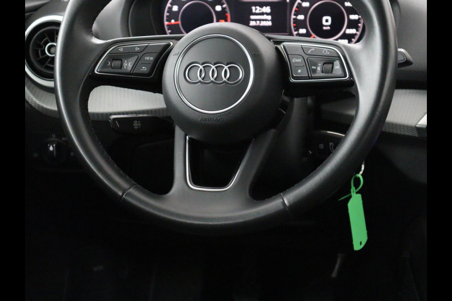 Audi Q2 30 TFSI Advanced edition | Panoramadak | Leder | Virtual Dashboard | Stoelverwarming | Climate control | Camera | Park assist | Cruise control | Navigatie |