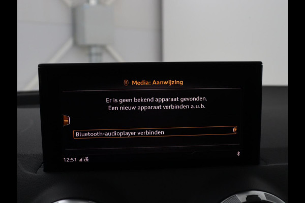Audi Q2 30 TFSI Advanced edition | Panoramadak | Leder | Virtual Dashboard | Stoelverwarming | Climate control | Camera | Park assist | Cruise control | Navigatie |