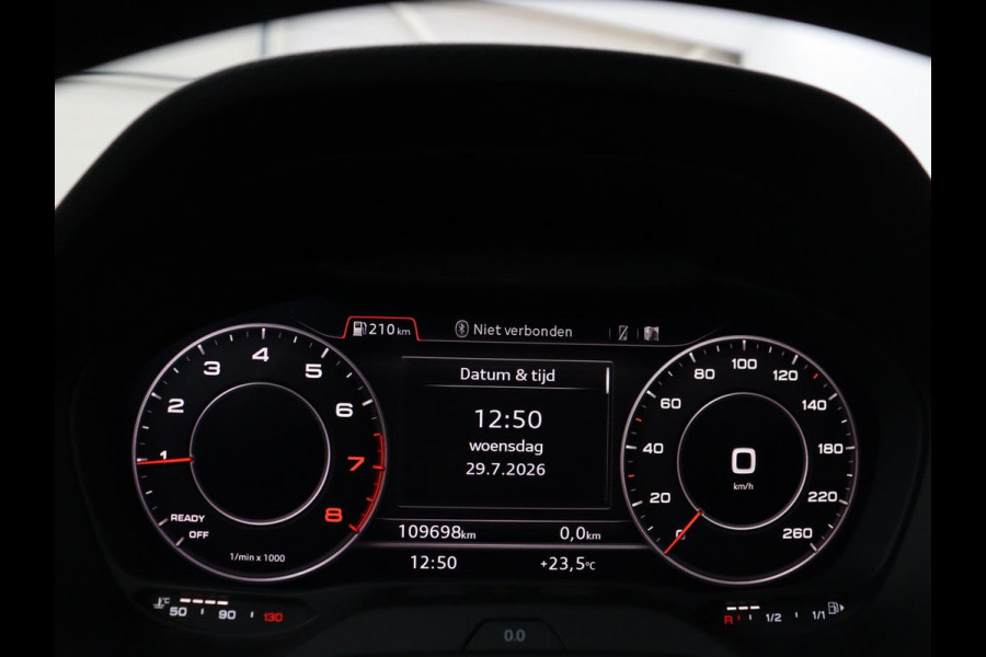 Audi Q2 30 TFSI Advanced edition | Panoramadak | Leder | Virtual Dashboard | Stoelverwarming | Climate control | Camera | Park assist | Cruise control | Navigatie |