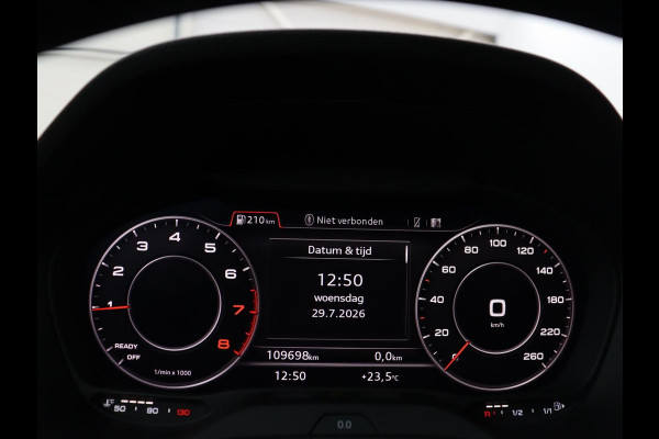 Audi Q2 30 TFSI Advanced edition | Panoramadak | Leder | Virtual Dashboard | Stoelverwarming | Climate control | Camera | Park assist | Cruise control | Navigatie |