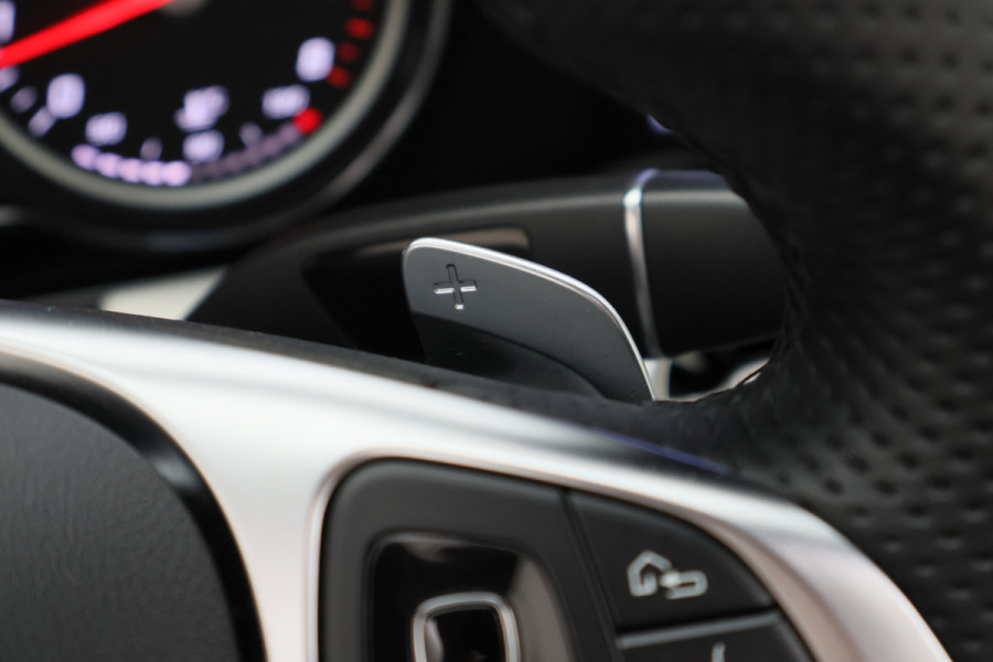 Mercedes-Benz E-Klasse Cabrio 200 25th Anniversary Edition AMG Burmester, Leer, Camera, Apple Carplay, 19", Afn. Trekhaak